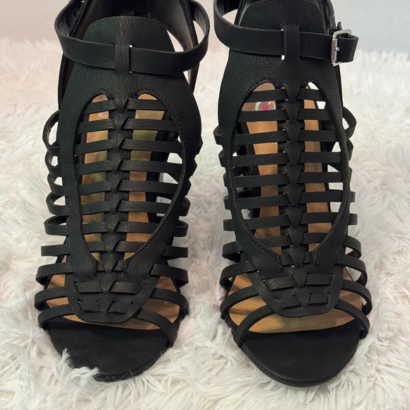 Chic Black Strappy Women's Sandals - Picture 8 of 8